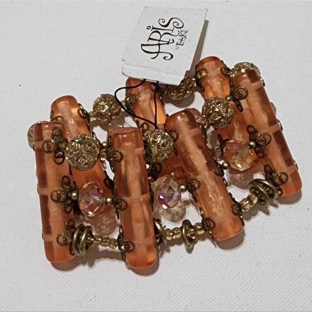 Treska pink beaded stretch bracelet new!!!